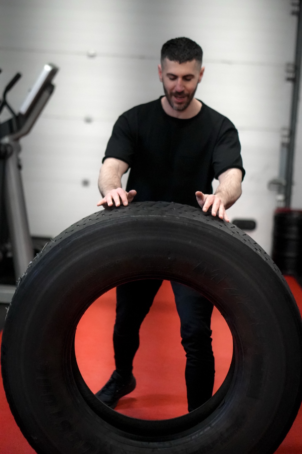 Alexandros training in the gym