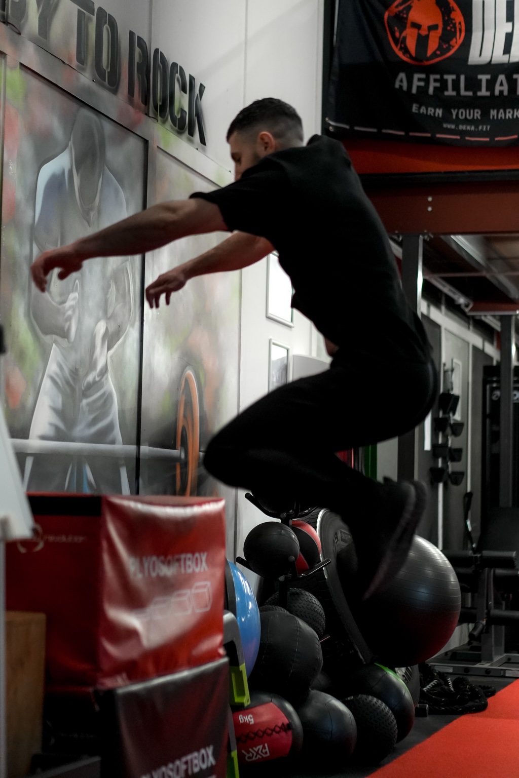 Alexandros training in the gym